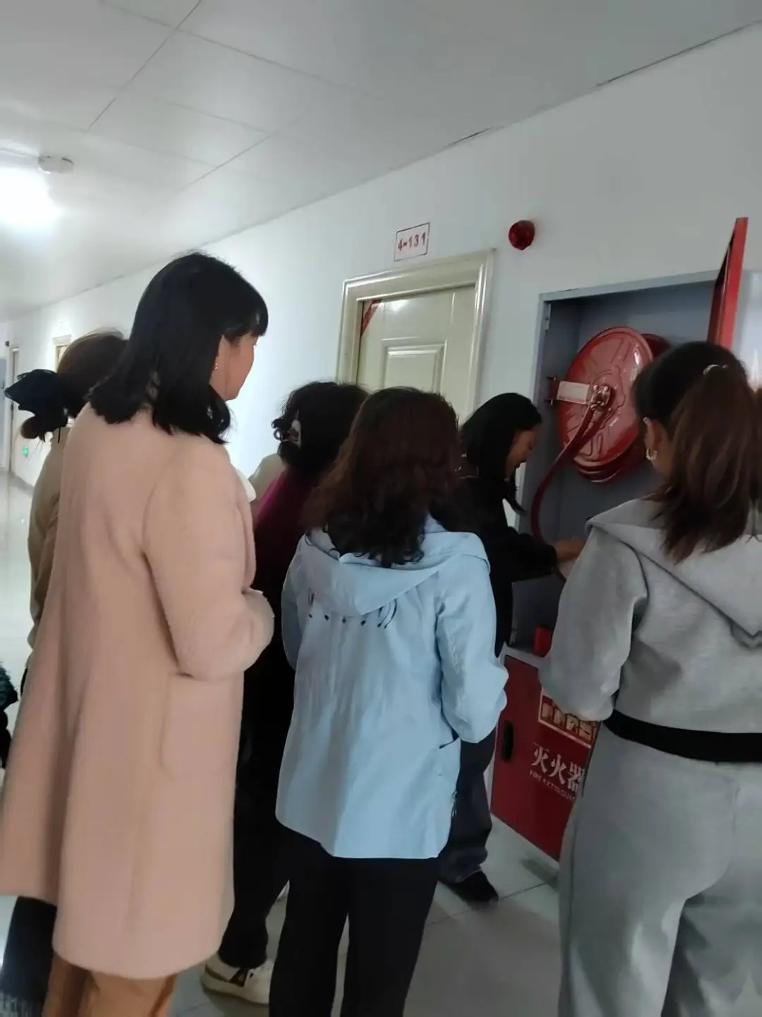 遂宁职业学院学生工作处组织开展宿管人员消防安全培训