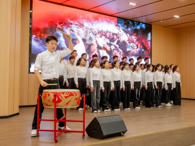 红歌嘹亮颂中华 青春逐梦担使命